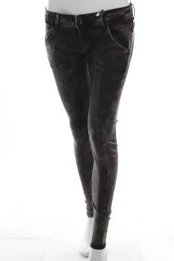 Дамски дънки Guess1