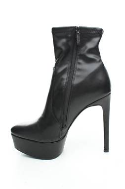 Дамски боти Steve Madden2