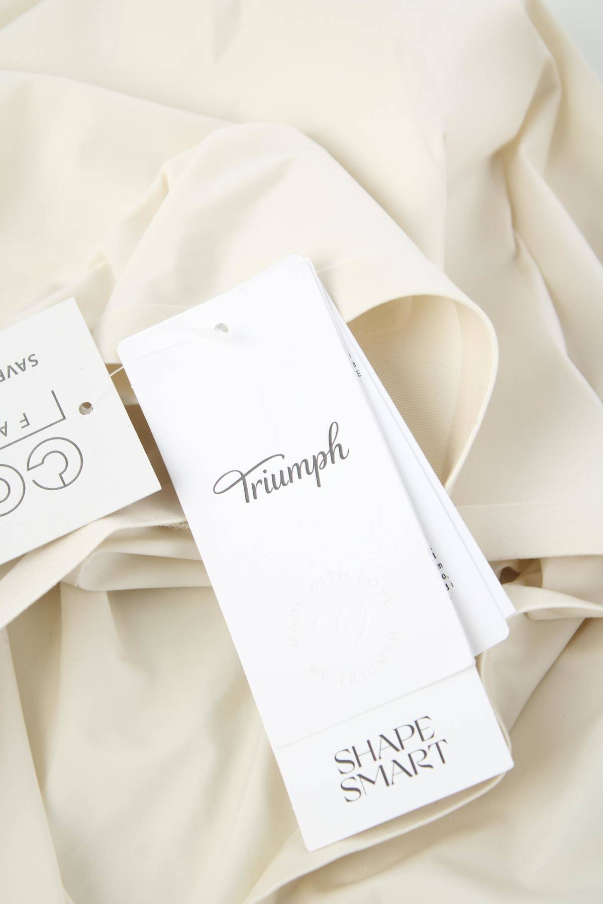 Стягащо бельо Triumph3