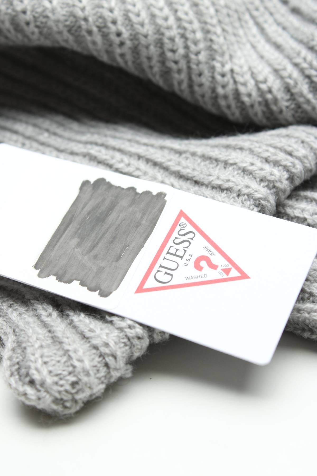 Φουλάρι Guess3