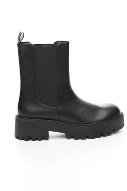 Γυναικεία μποτάκια Pull & Bear1