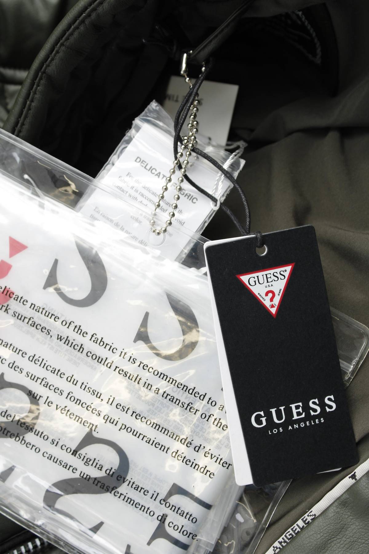 Мъжко кожено яке Guess4