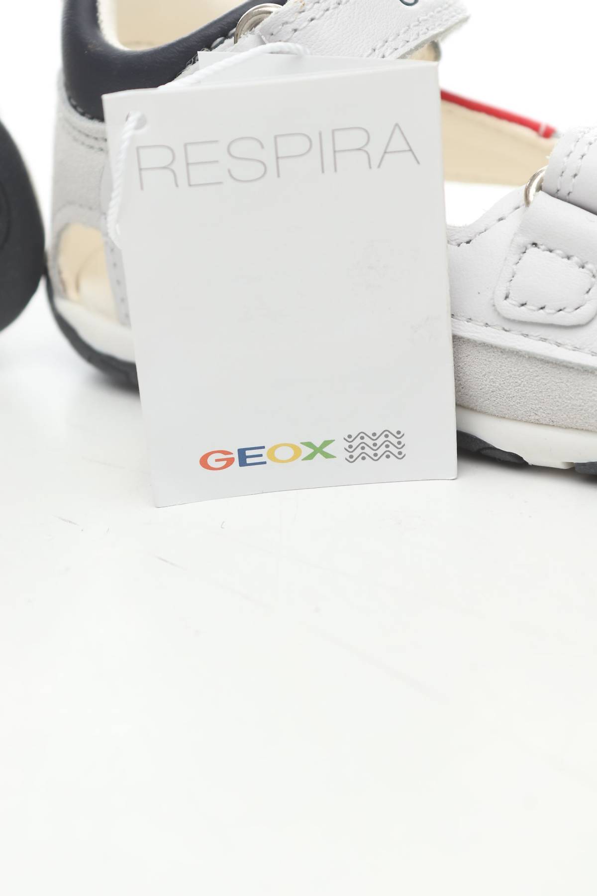Детски сандали Geox5