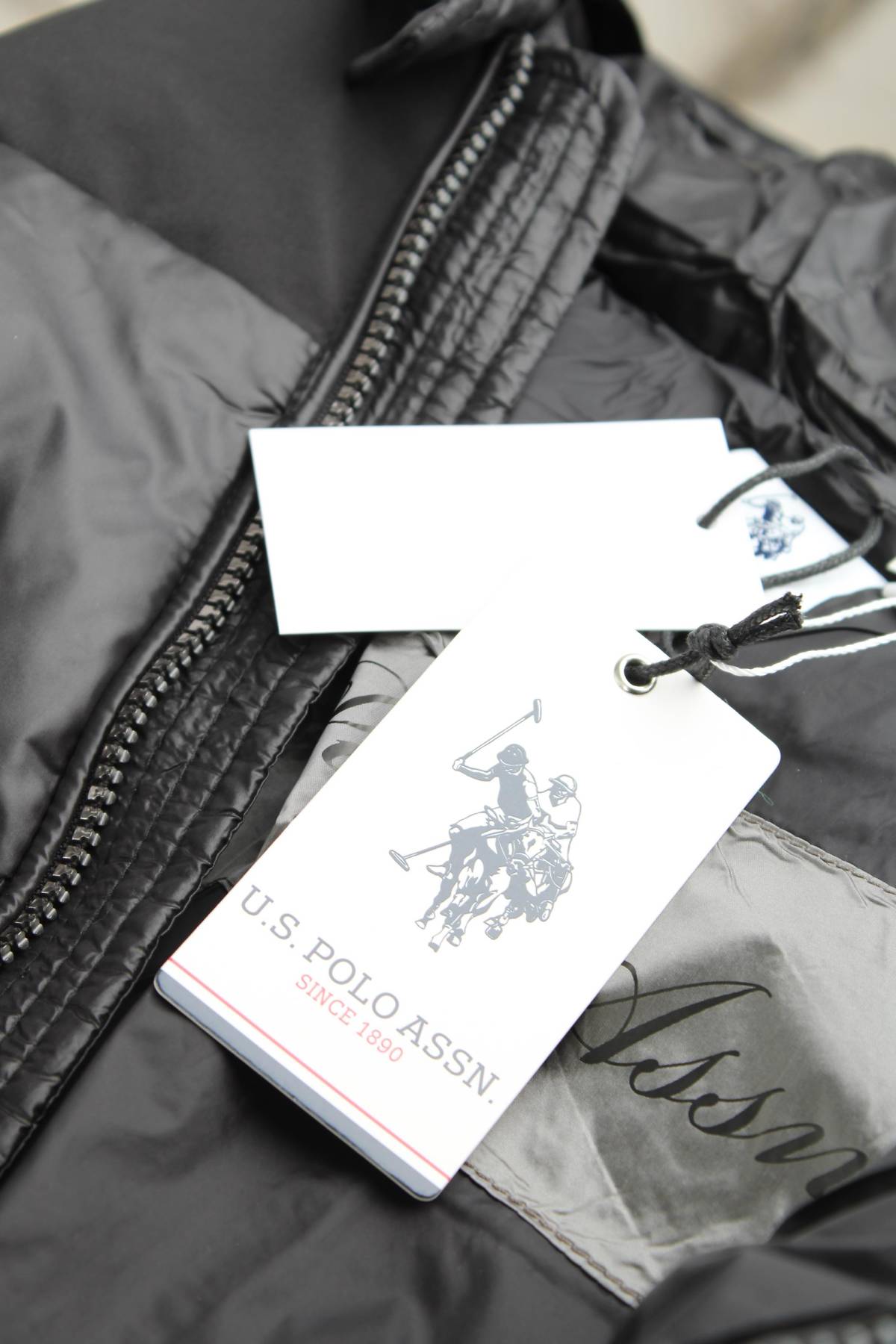 Дамско яке US Polo Assn.4 - Contour.bg Дамско яке US Polo Assn.4