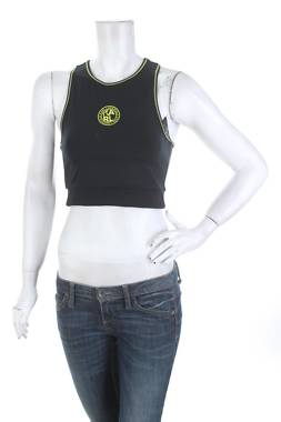 Γυνικείο αθλητικό αμάνικο Karl Lagerfeld1 - Contourshop.gr Γυνικείο αθλητικό αμάνικο Karl Lagerfeld1