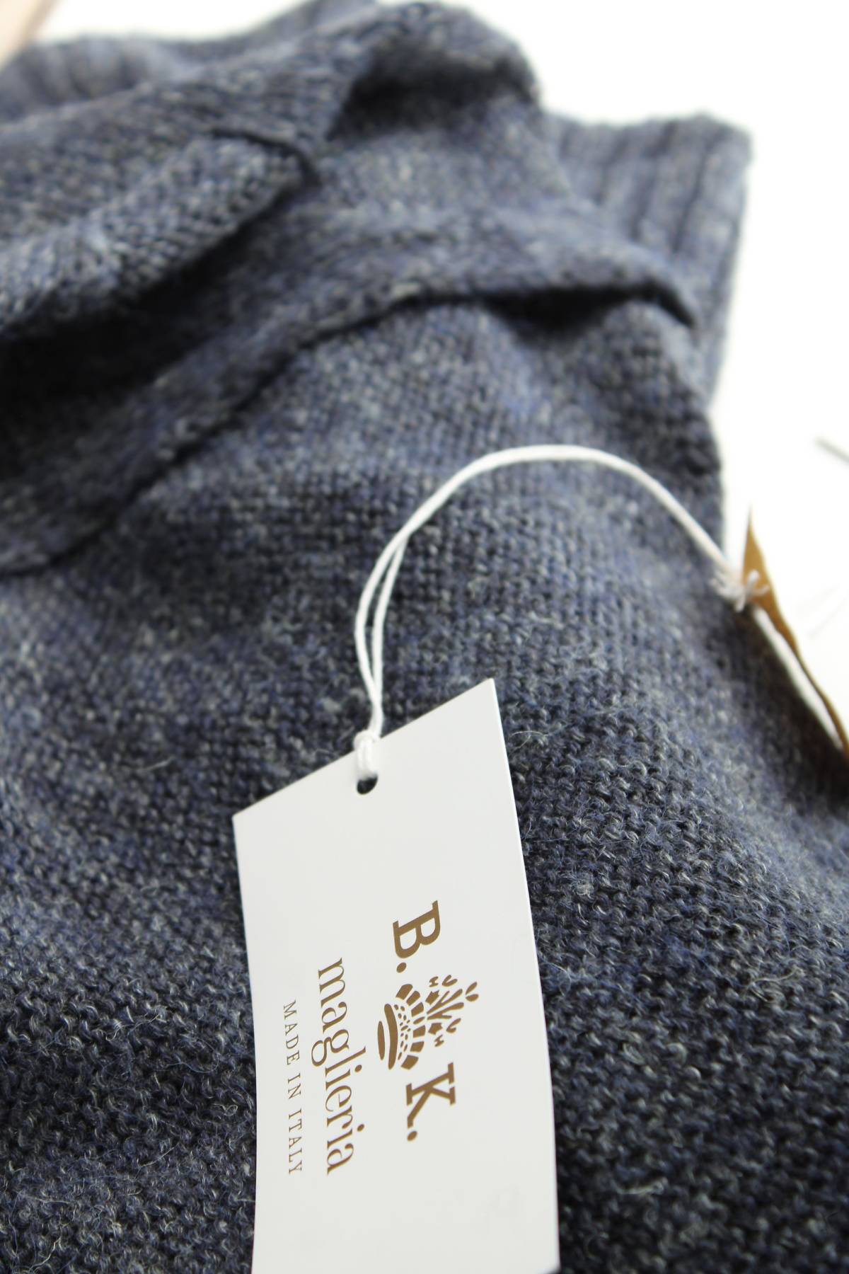 Дамска жилетка B. K.3