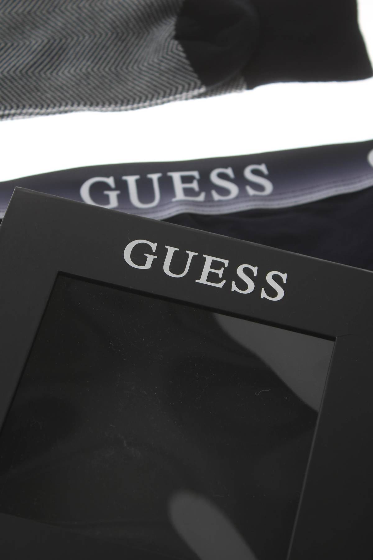 Мъжки боксерки Guess3