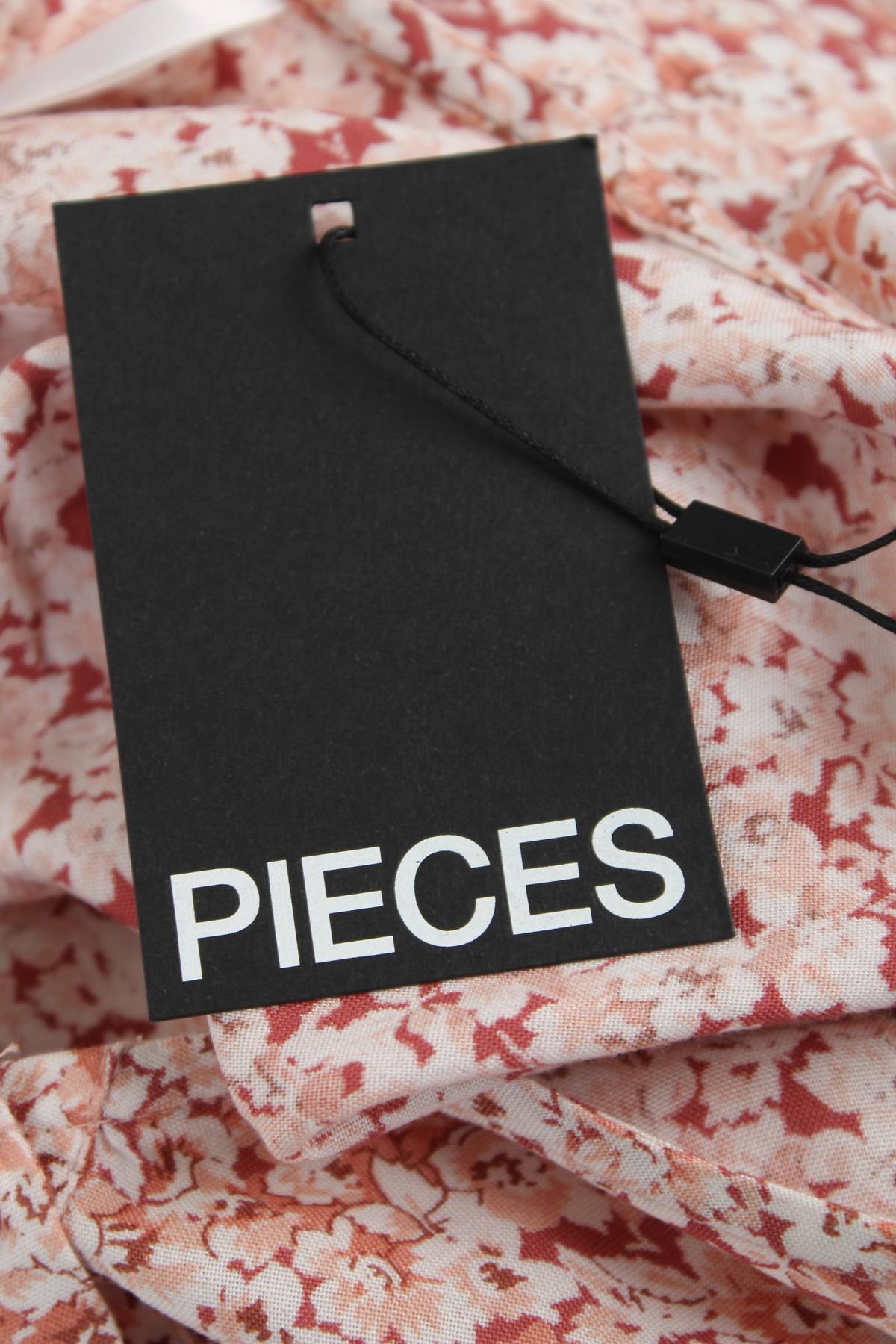 Φορέματα Pieces3