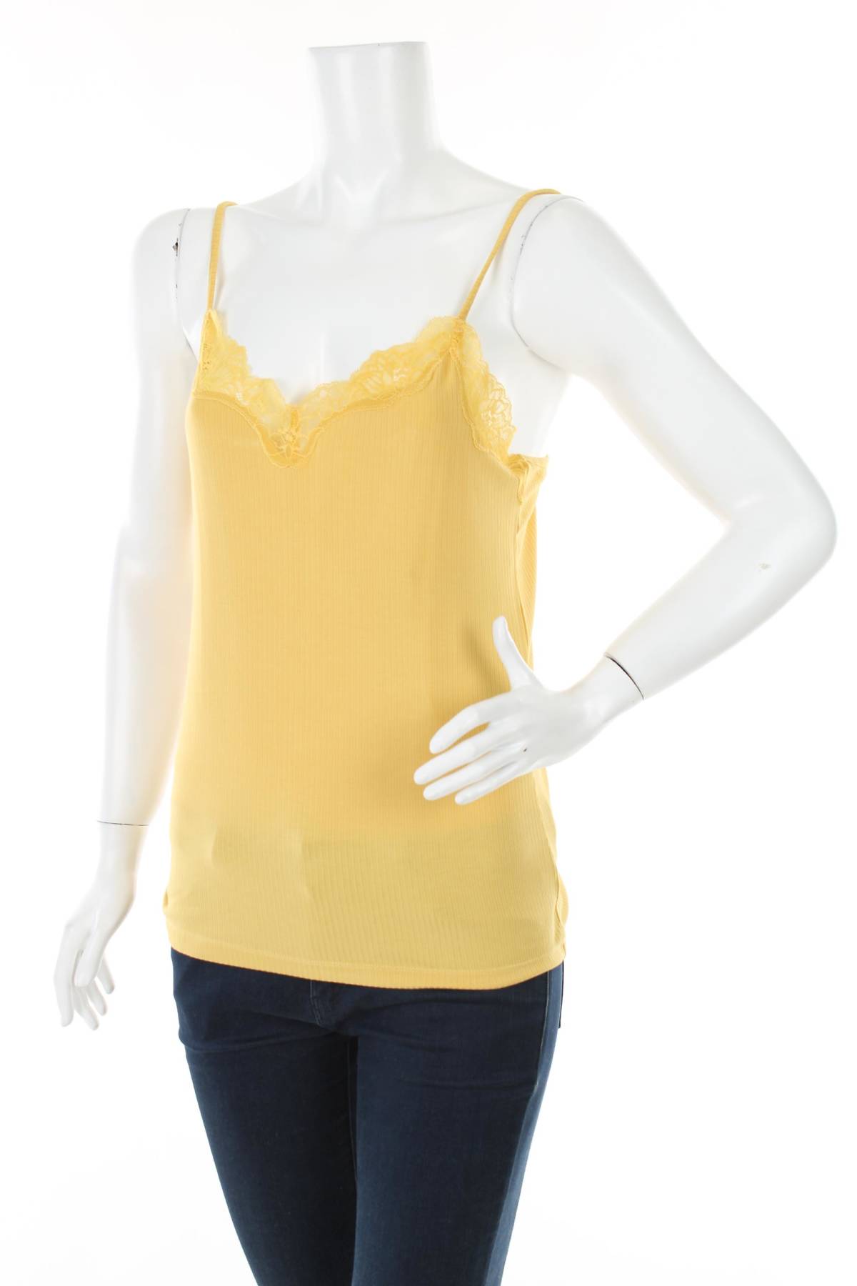 Домашно облекло Triumph1