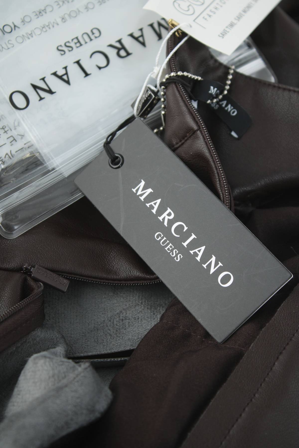 Γυναικείο δερμάτινο παντελόνι Guess By Marciano3