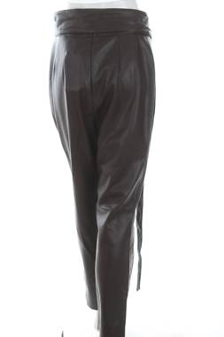 Γυναικείο δερμάτινο παντελόνι Guess By Marciano2