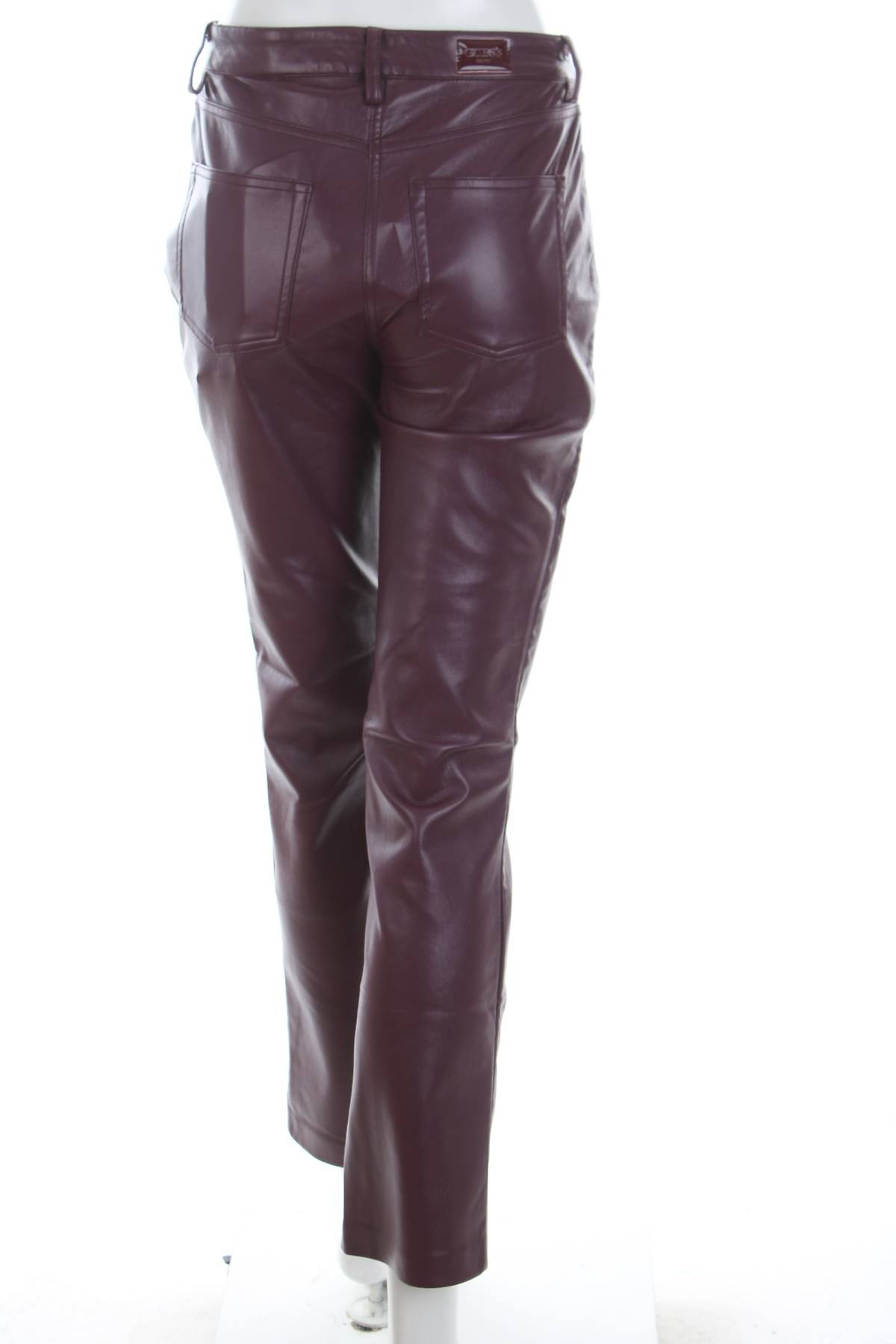 Дамски кожен панталон Guess2