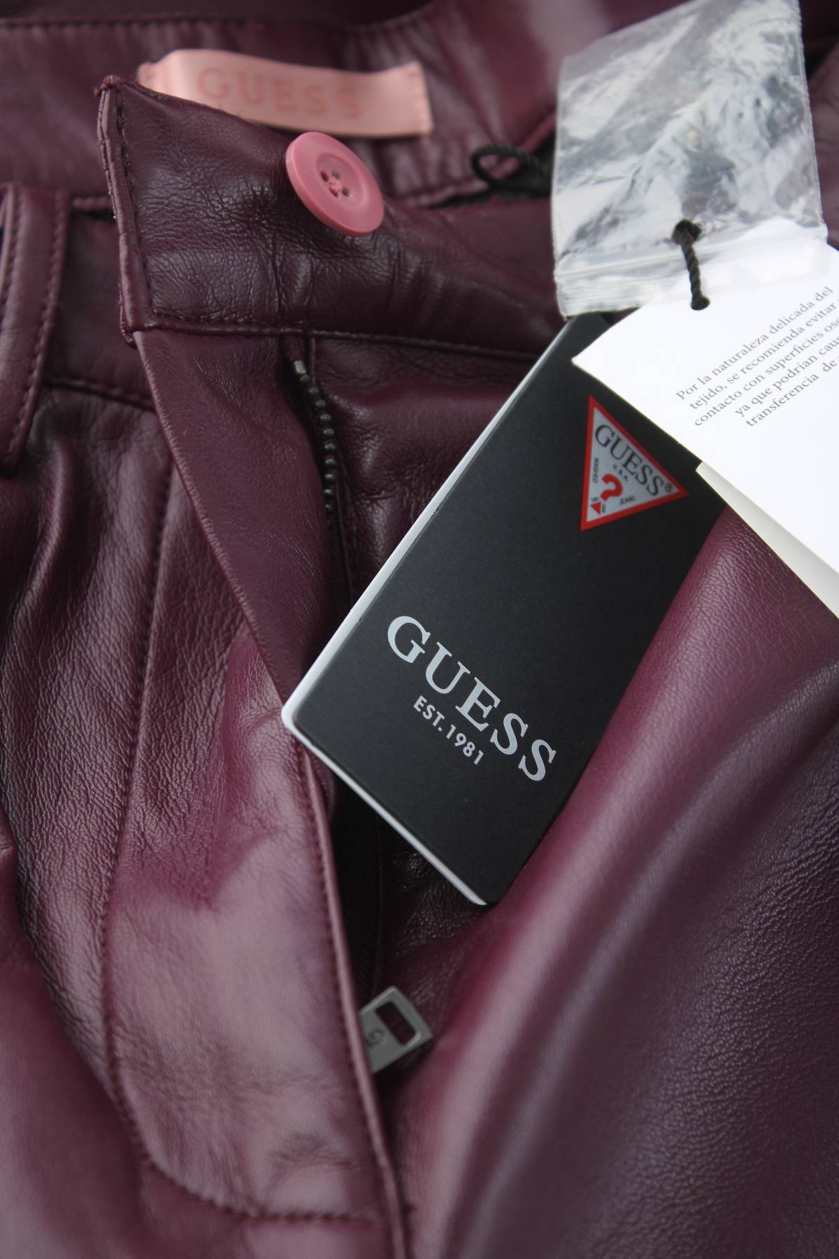 Дамски кожен панталон Guess3