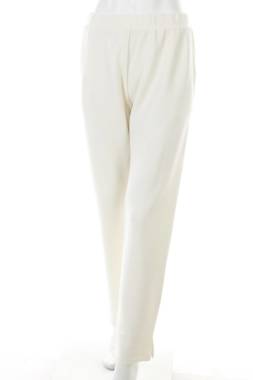 Ρούχα για το σπίτι Triumph1