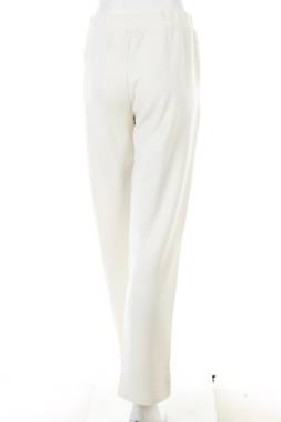 Ρούχα για το σπίτι Triumph2