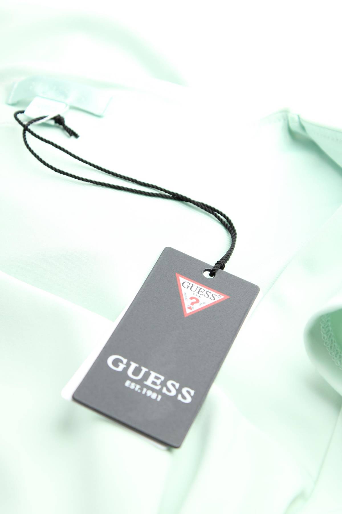 Рокля Guess3