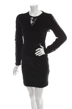 Рокля Guess1