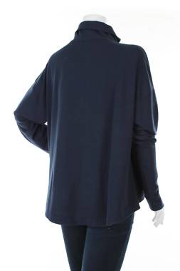 Ρούχα για το σπίτι Triumph2