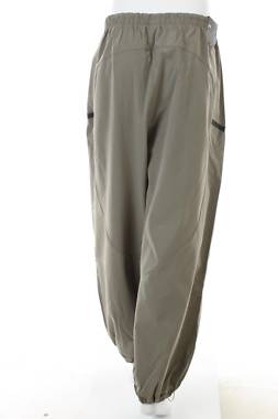 Дамско спортно долнище Under Armour2