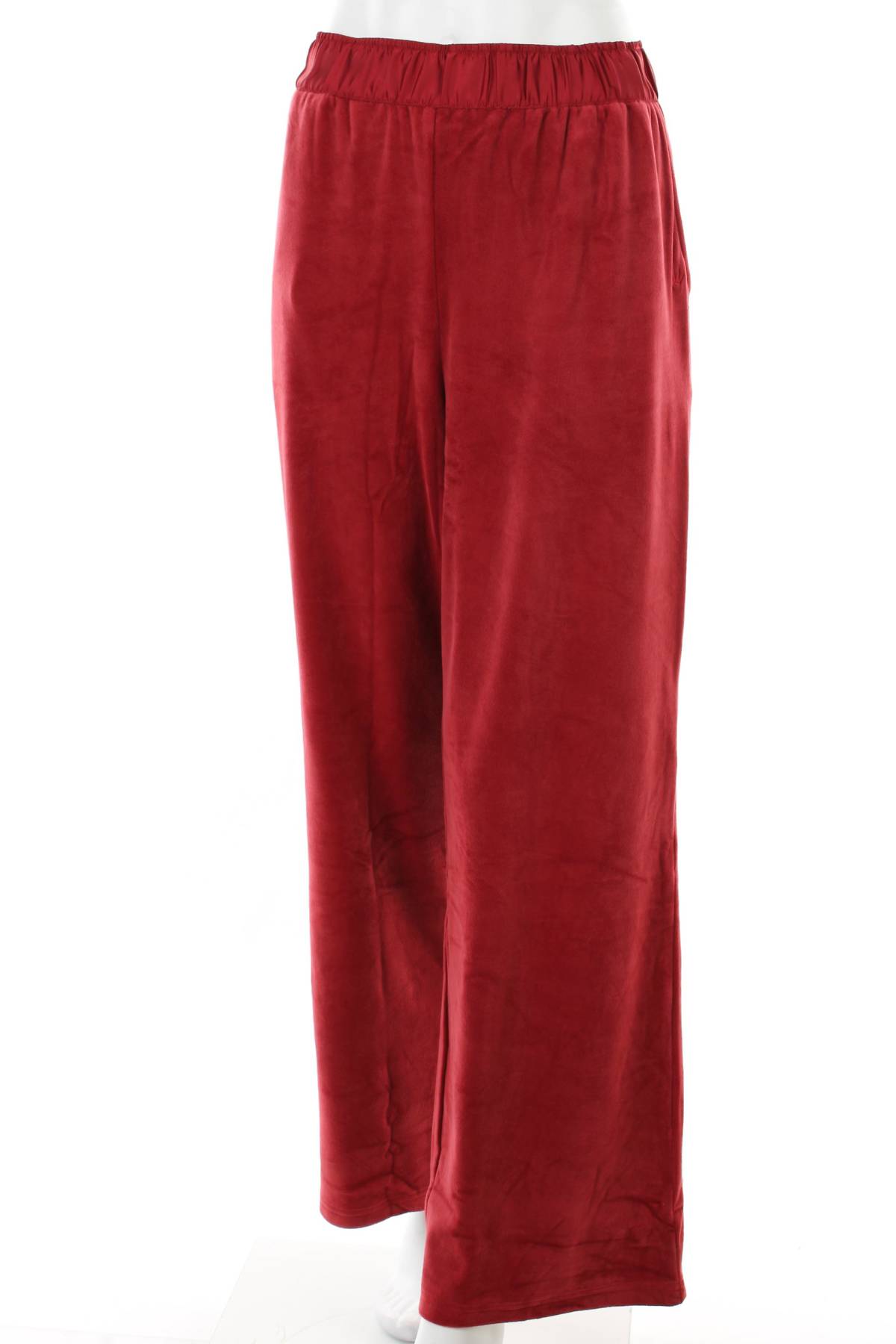 Ρούχα για το σπίτι Triumph1