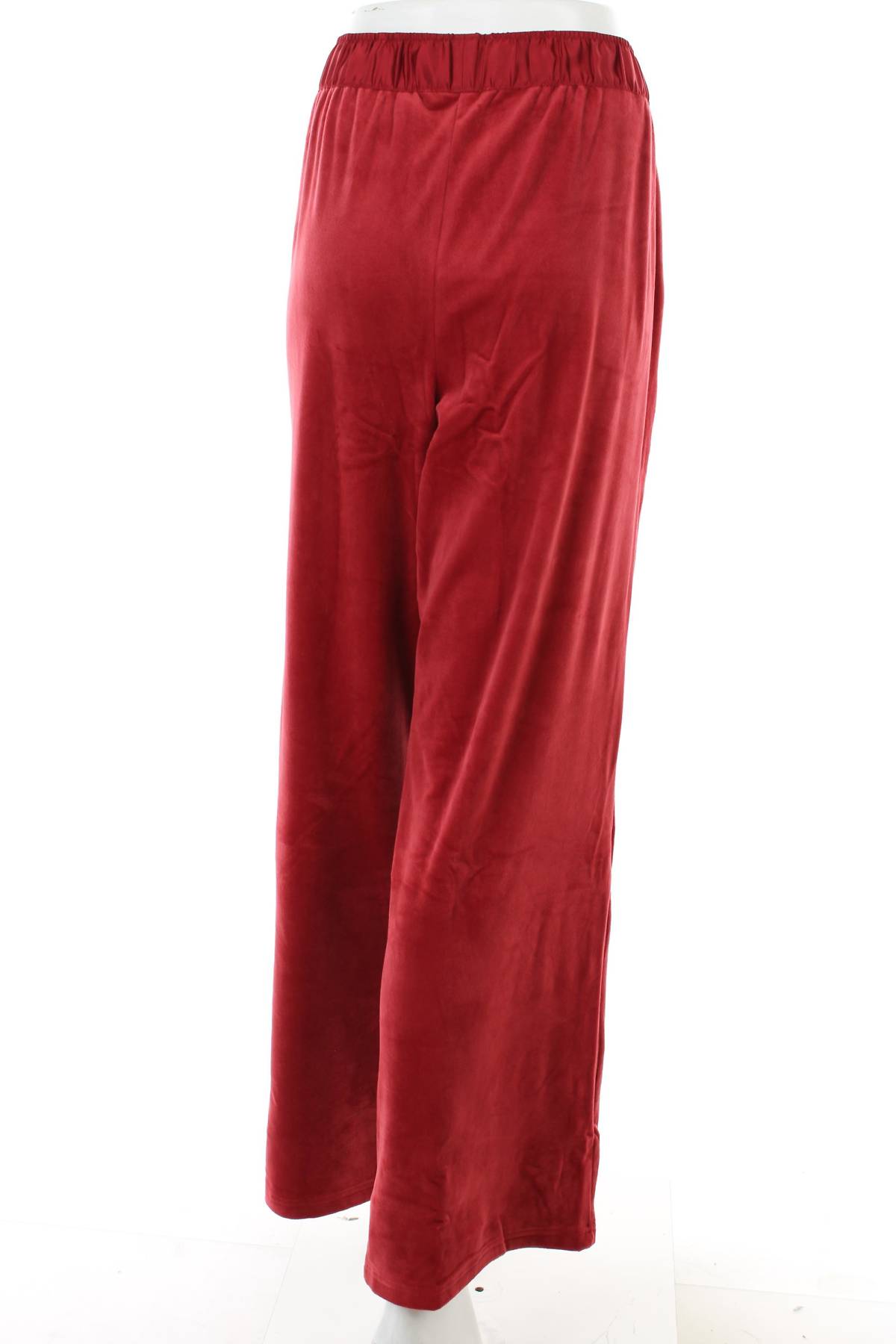 Ρούχα για το σπίτι Triumph2