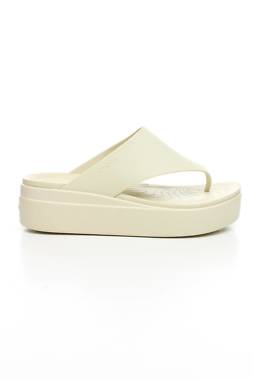 Πέδιλα Crocs1