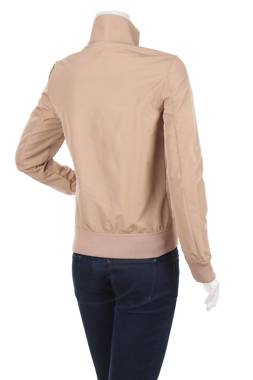 Дамско яке Guess2