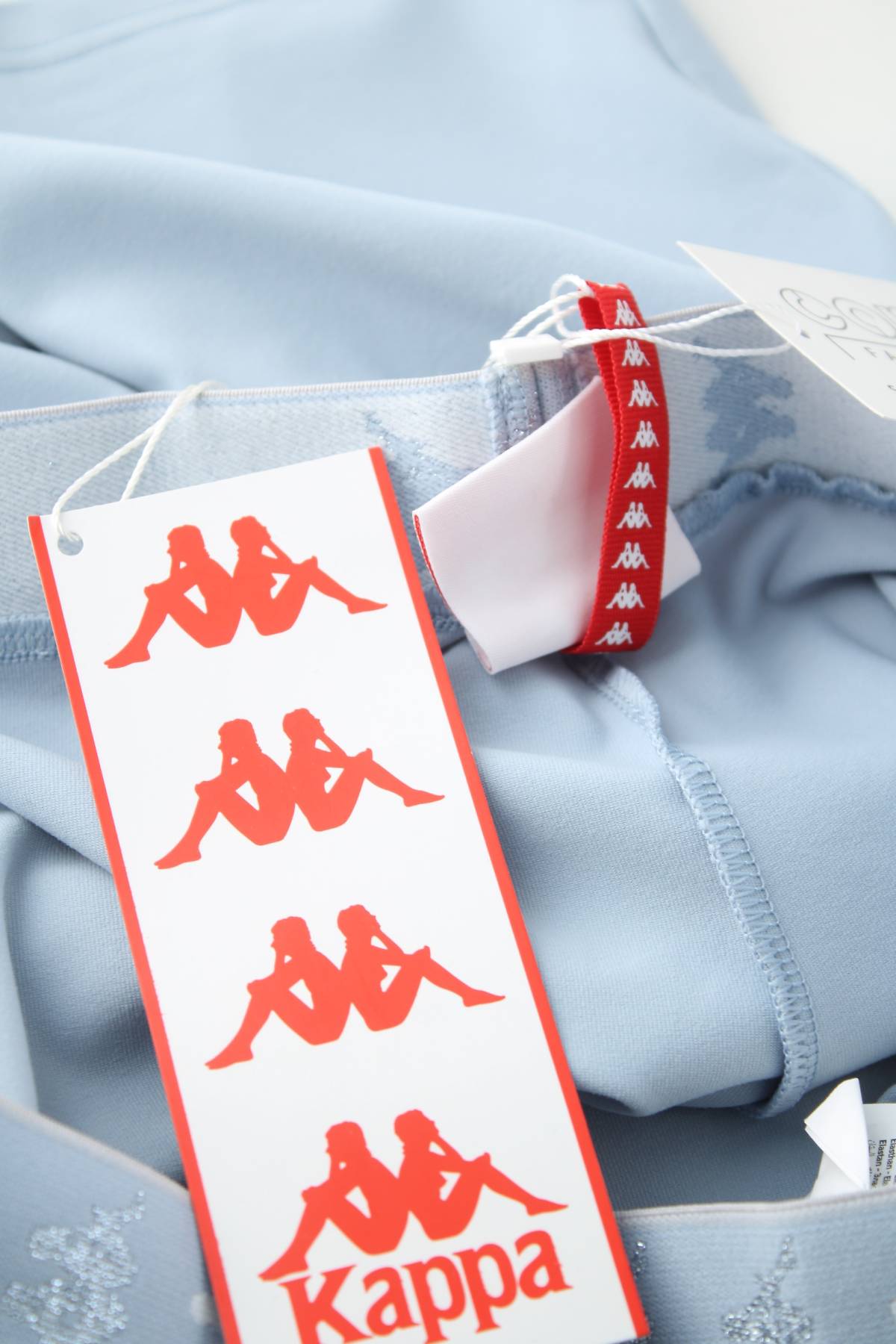 Дамски спортен клин Kappa3