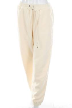 Дамско спортно долнище The Couture Club1