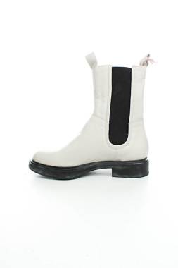 Дамски боти MJUS2