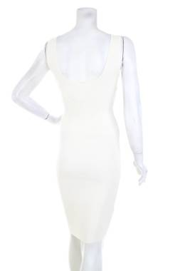 Рокля Guess By Marciano2