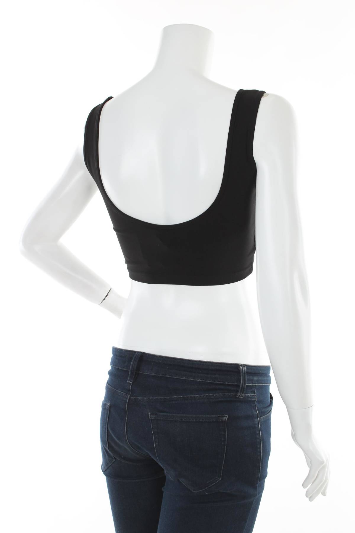 Γυνικείο αθλητικό αμάνικο Puma2