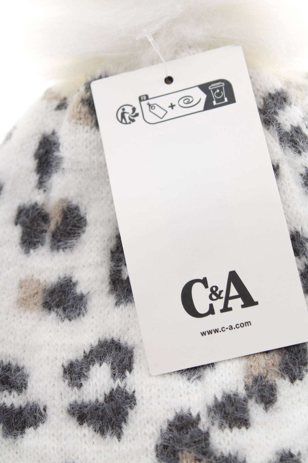 Детска шапка C&A3