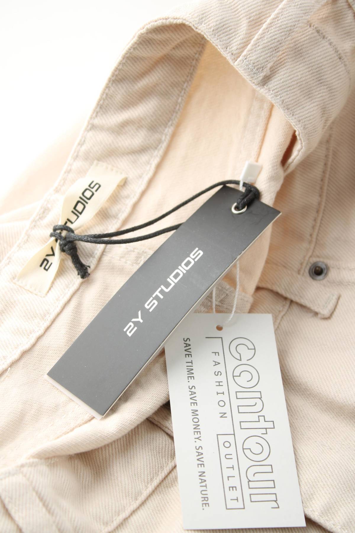 Пола 2Y Studios3