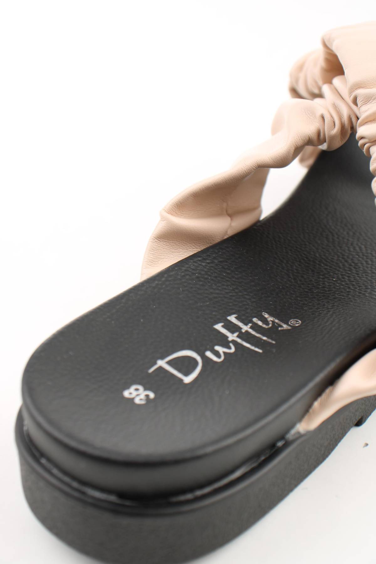 Чехли Duffy5 - Contour.bg Чехли Duffy5