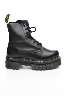 Γυναικεία μποτάκια Dr. Martens1
