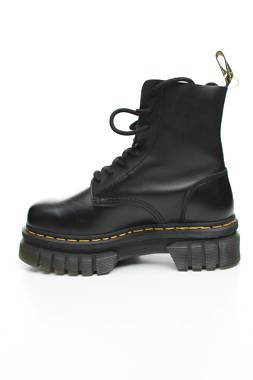 Γυναικεία μποτάκια Dr. Martens2