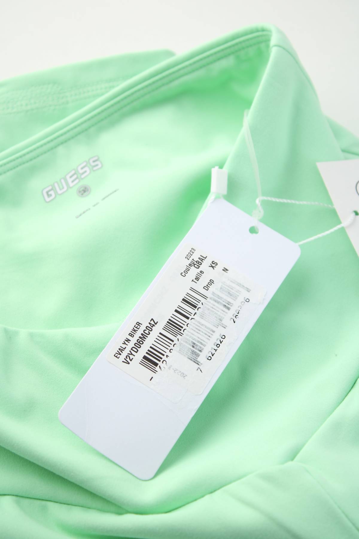 Дамски клин Guess3