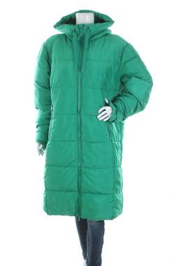 Γυναικείο μπουφάν Gina Benotti1