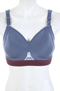 Спортен сутиен Triumph Triaction1