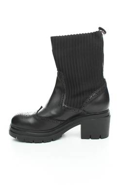 Дамски боти Inuovo2