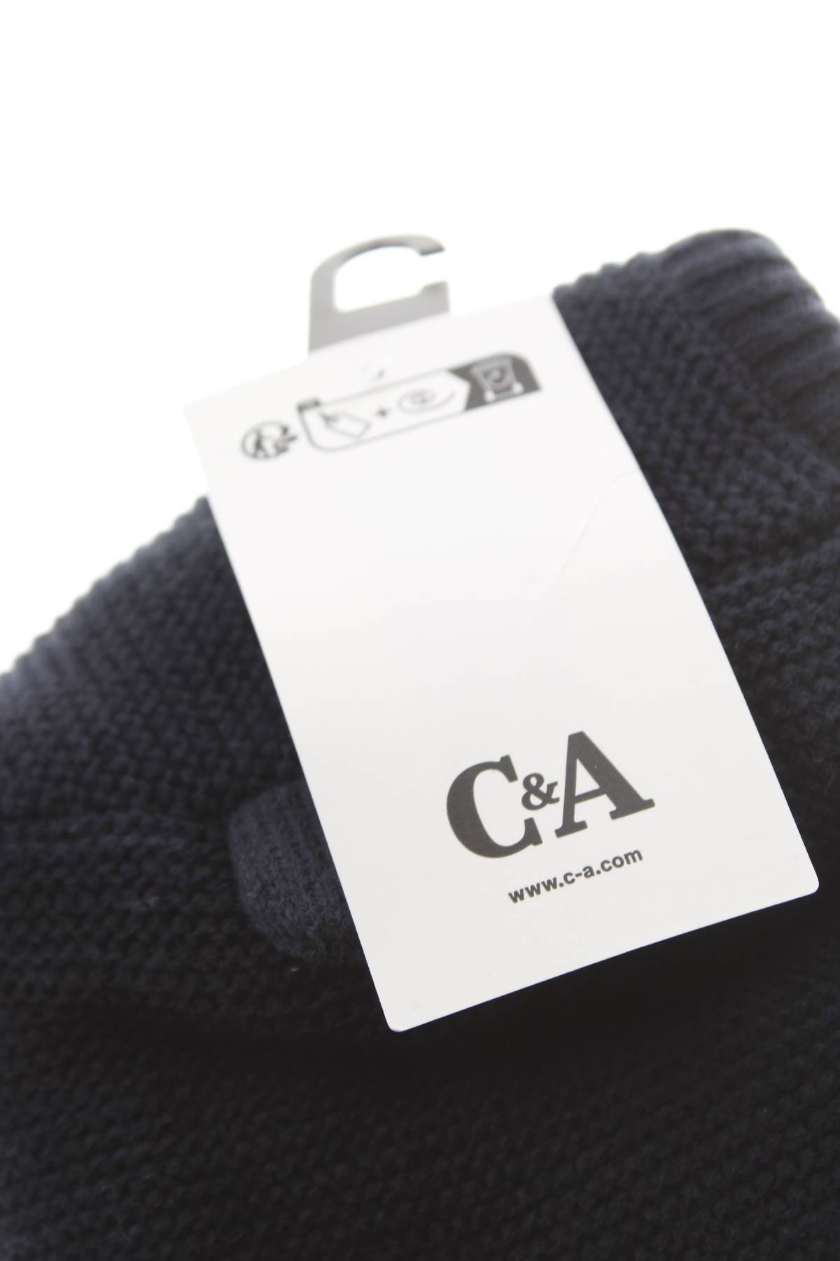 Детска шапка C&A3