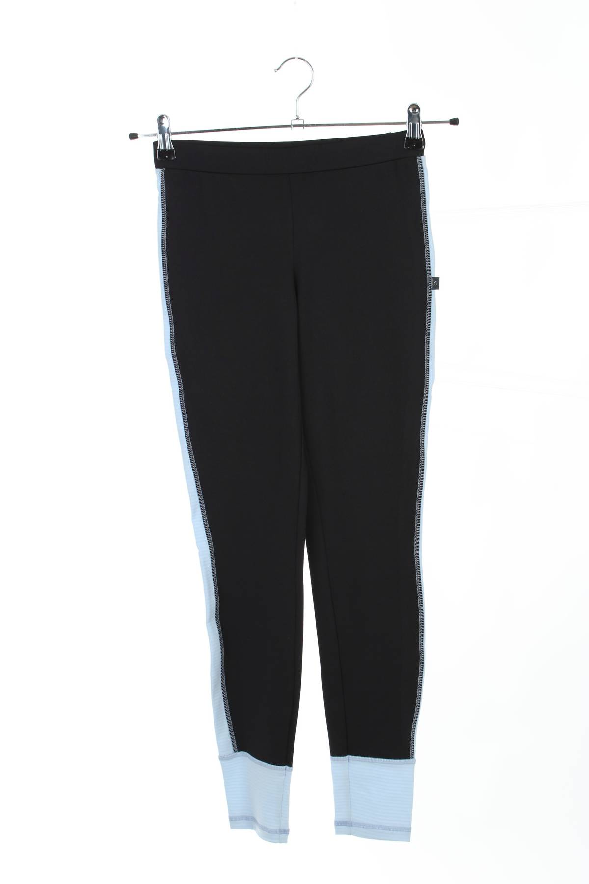 Дамски спортен клин Carite Sport1