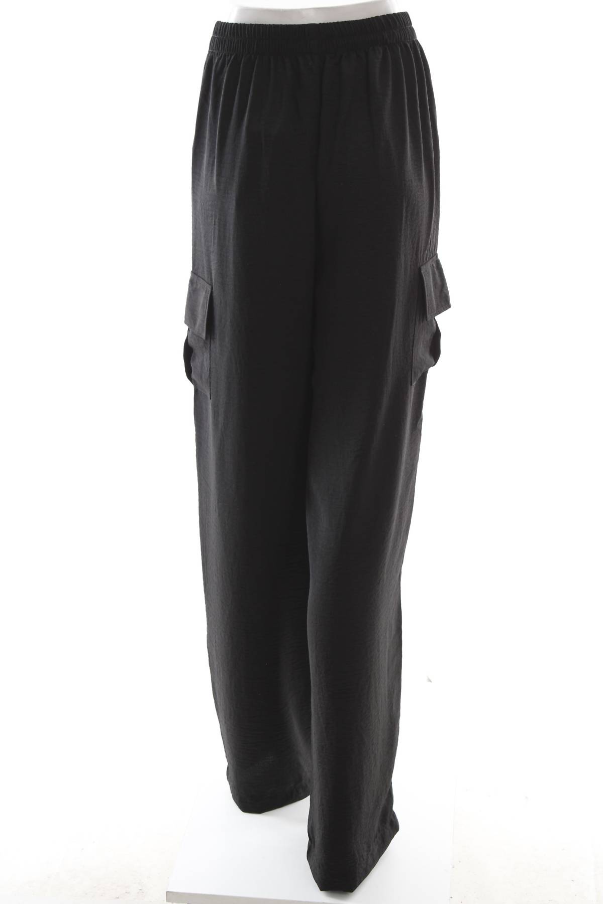 Γυναικείο παντελόνι Boohoo2 - Contourshop.gr Γυναικείο παντελόνι Boohoo2