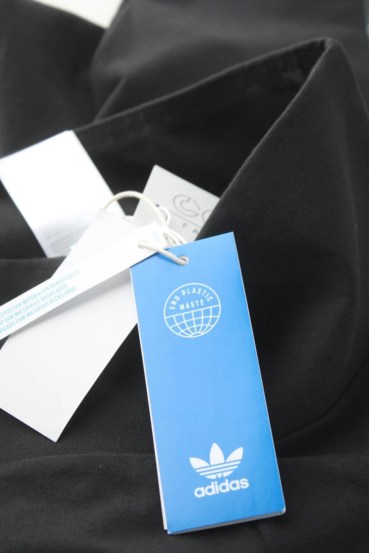 Дамски спортен клин Adidas Originals3