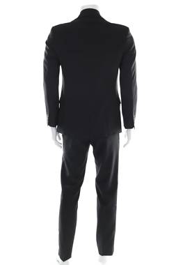 Мъжки костюм Oppo Suits2