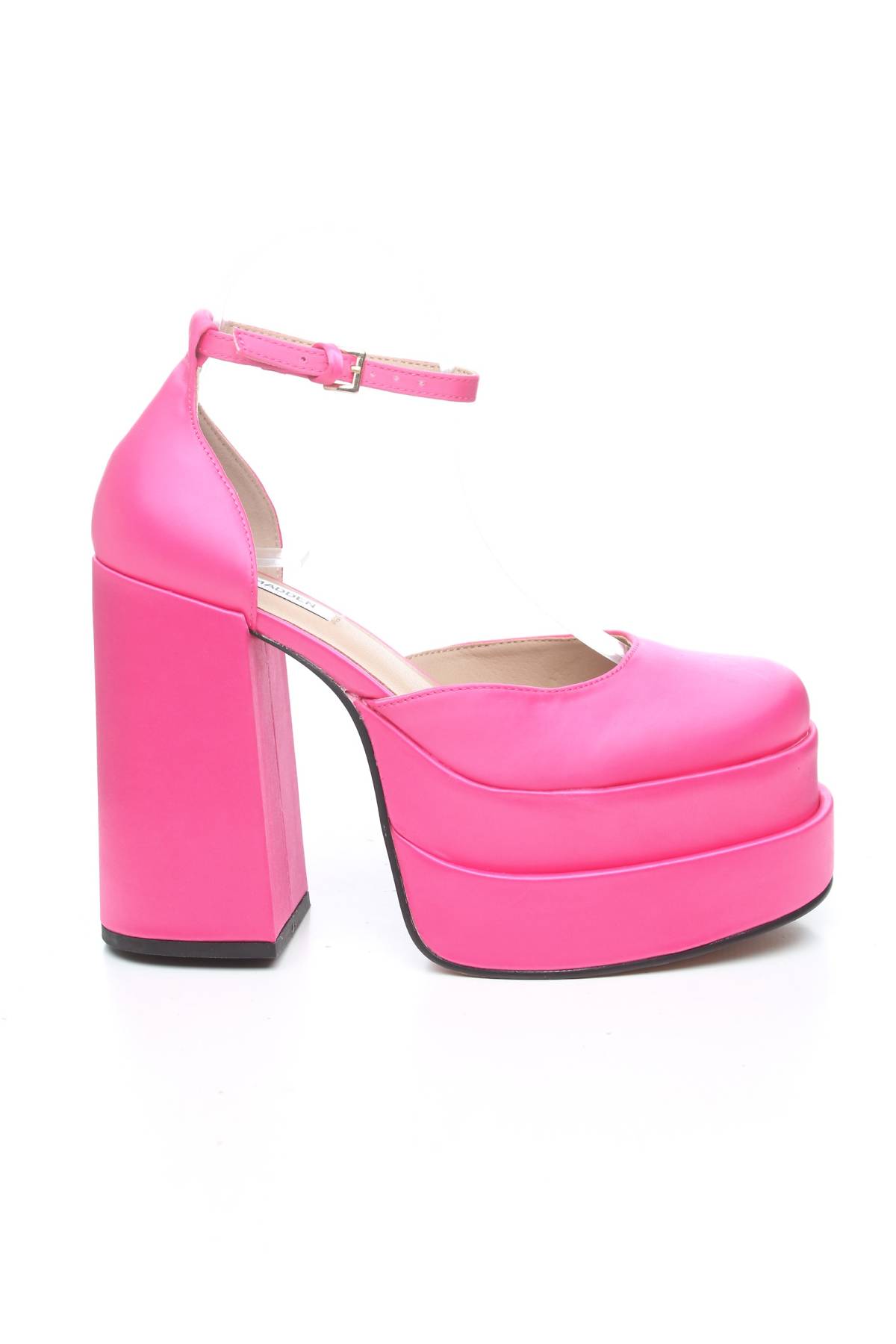 Γυναικεία παπούτσια Steve Madden1