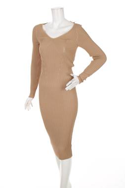 Рокля Guess1