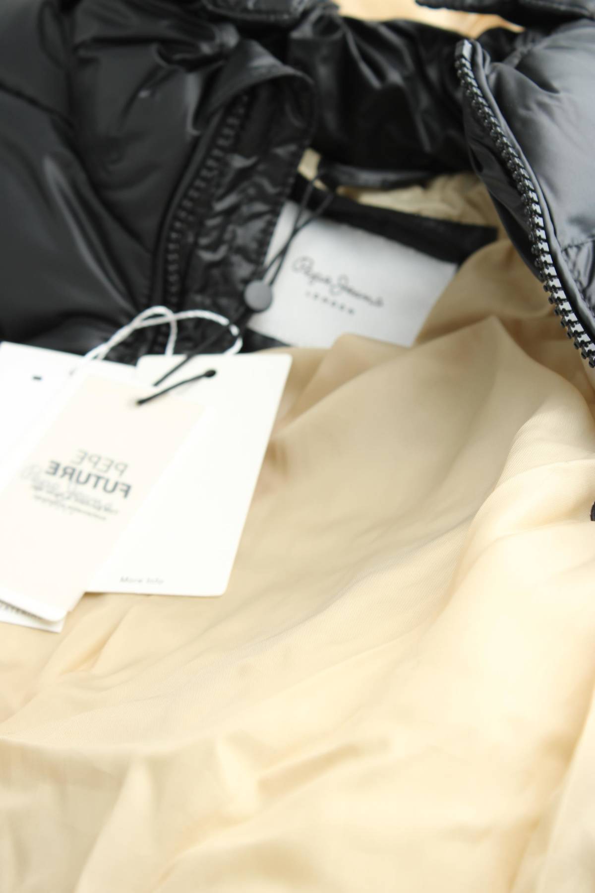 Γυναικείο μπουφάν Pepe Jeans4