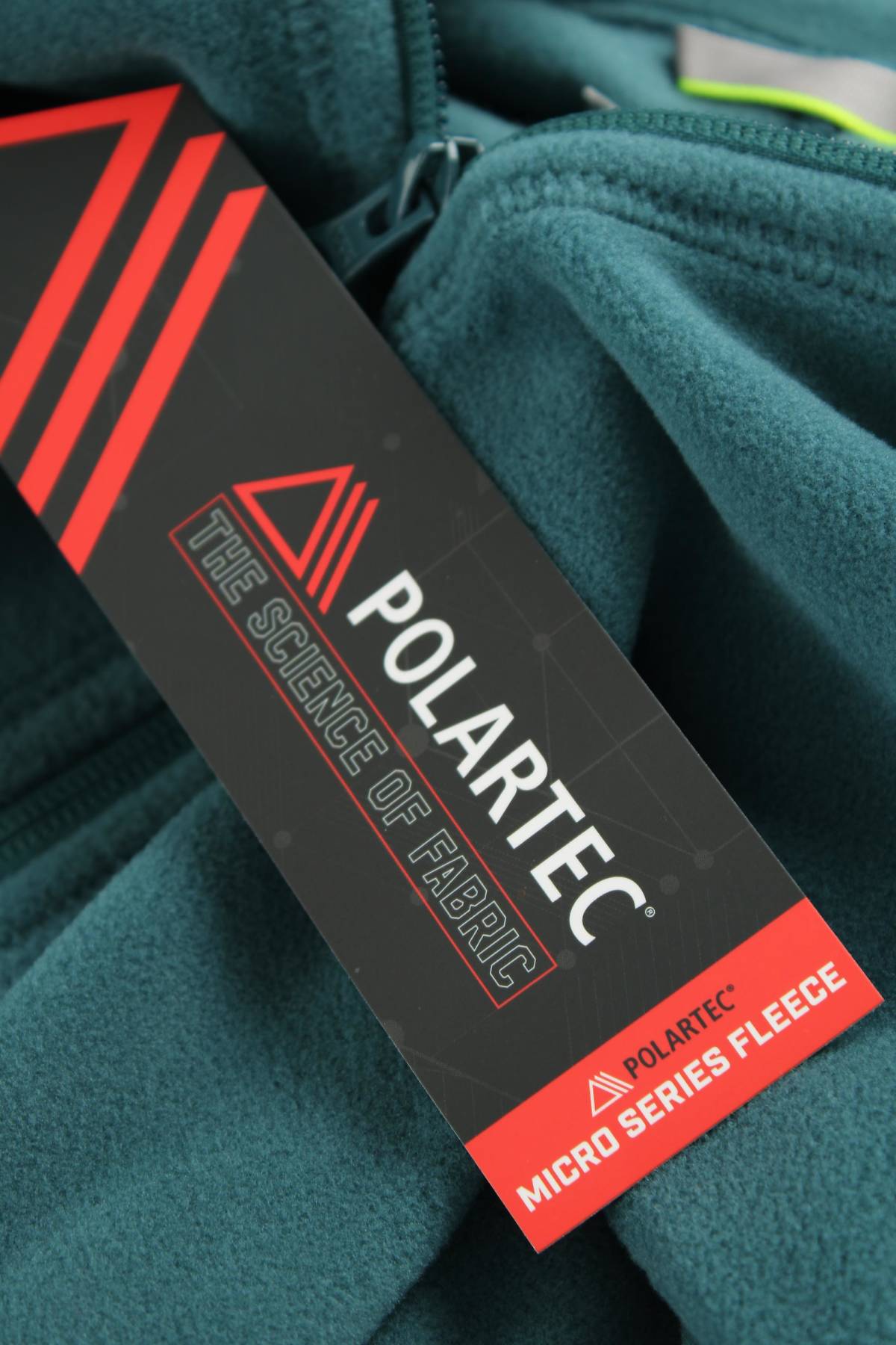 Детско горнище Helly Hansen3